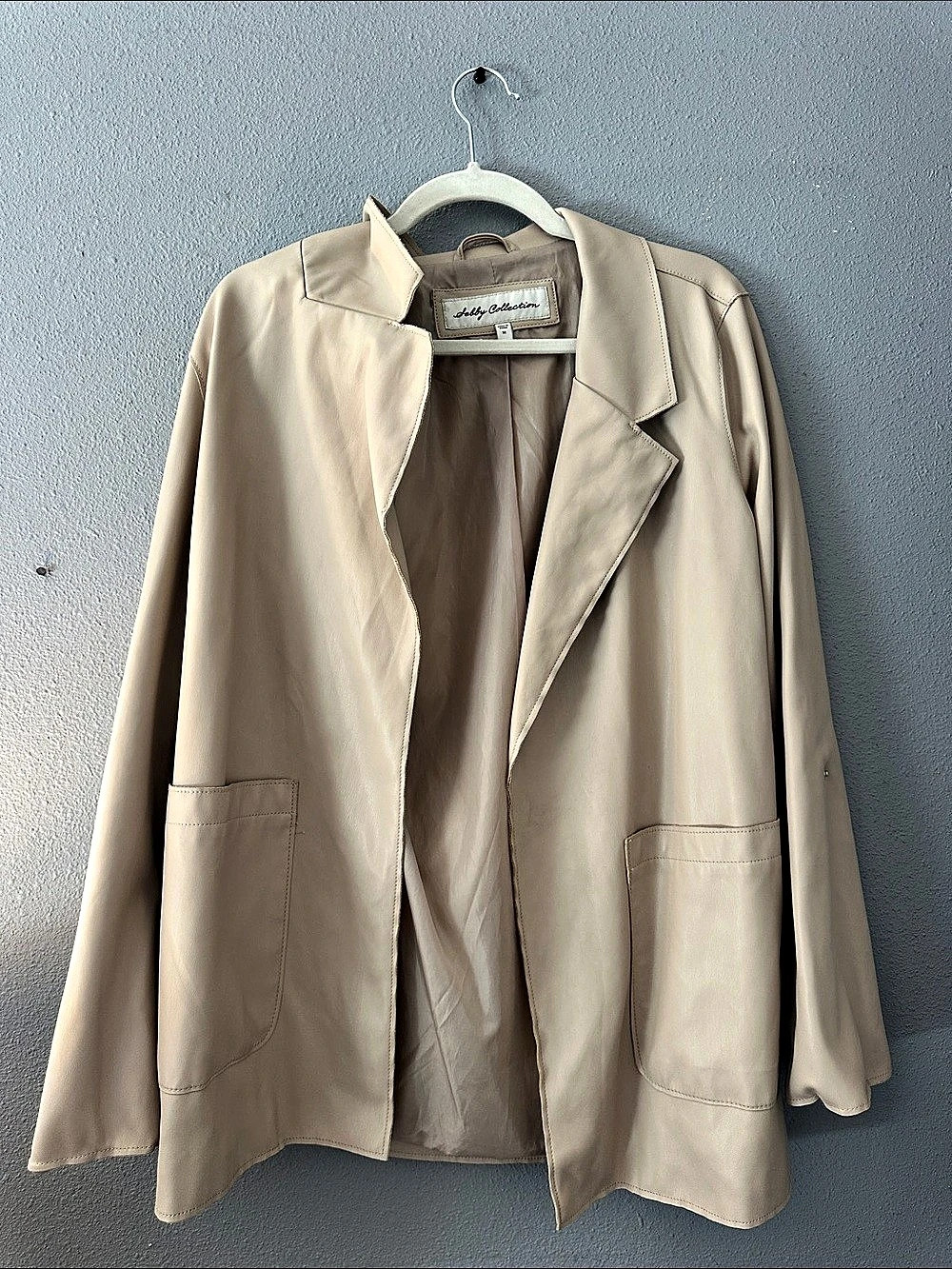 Kebby Collection Beige Jacket Size Medium Like New